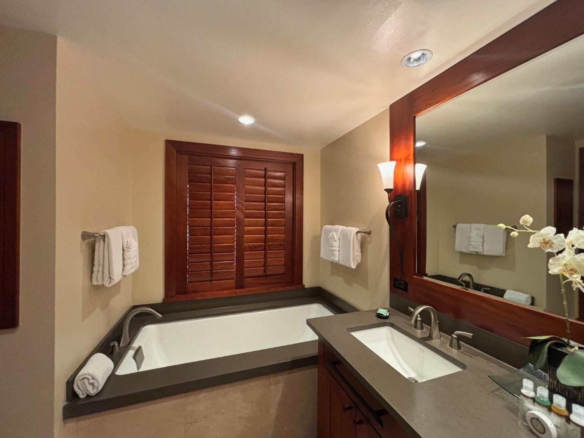 Ko Olina Beach Villas B304 - 3Br Luxury Condo With Stunning Ocean View & 2 Free Parking Kapolei Eksteriør billede